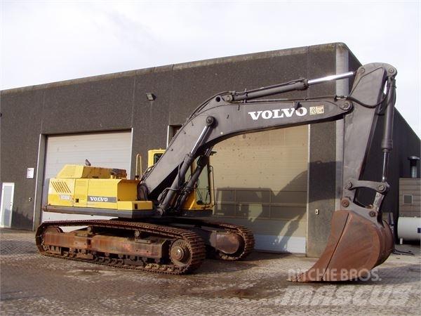 Volvo EC390 Гусеничні екскаватори