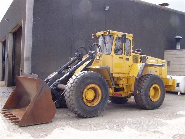 Volvo L120 Фронтальні навантажувачі
