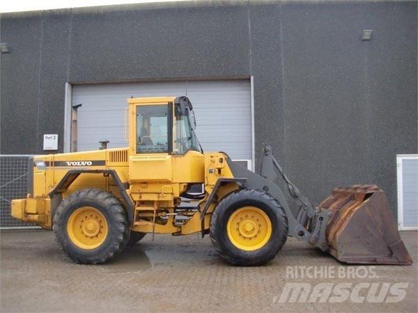 Volvo L90C Фронтальні навантажувачі
