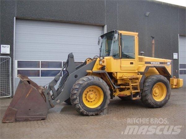 Volvo L90C Фронтальні навантажувачі