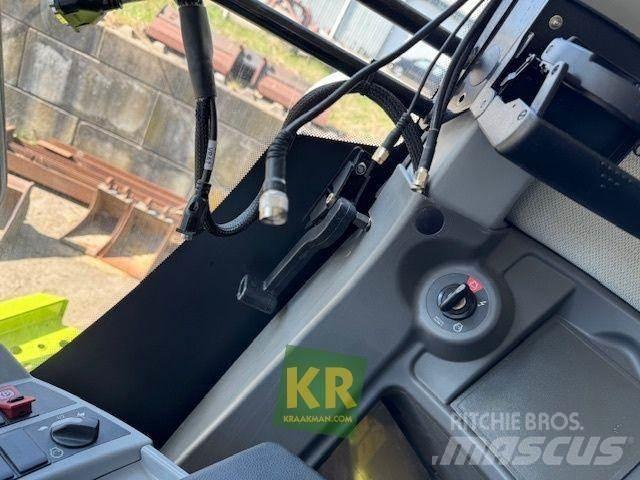 CLAAS LEXION 750 Зернозбиральні комбайни