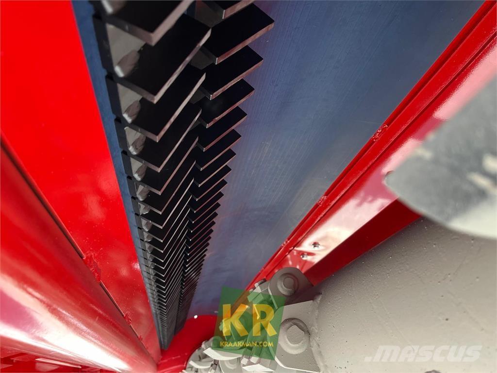 Dücker UM Газонні і лукові косилки