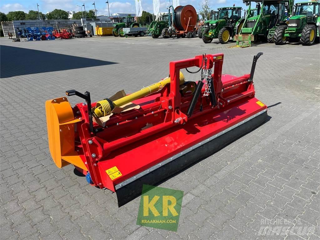 Dücker UM Газонні і лукові косилки