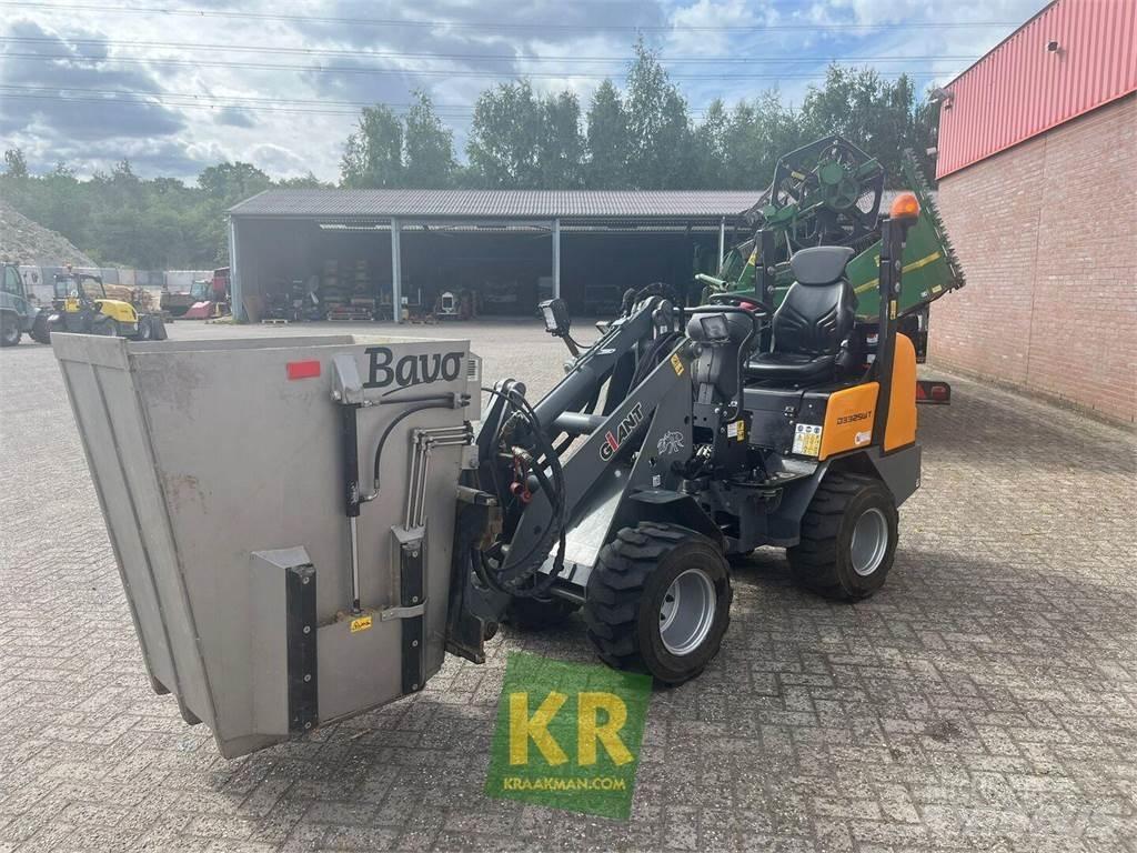 GiANT D332 Фронтальні навантажувачі та екскаватори