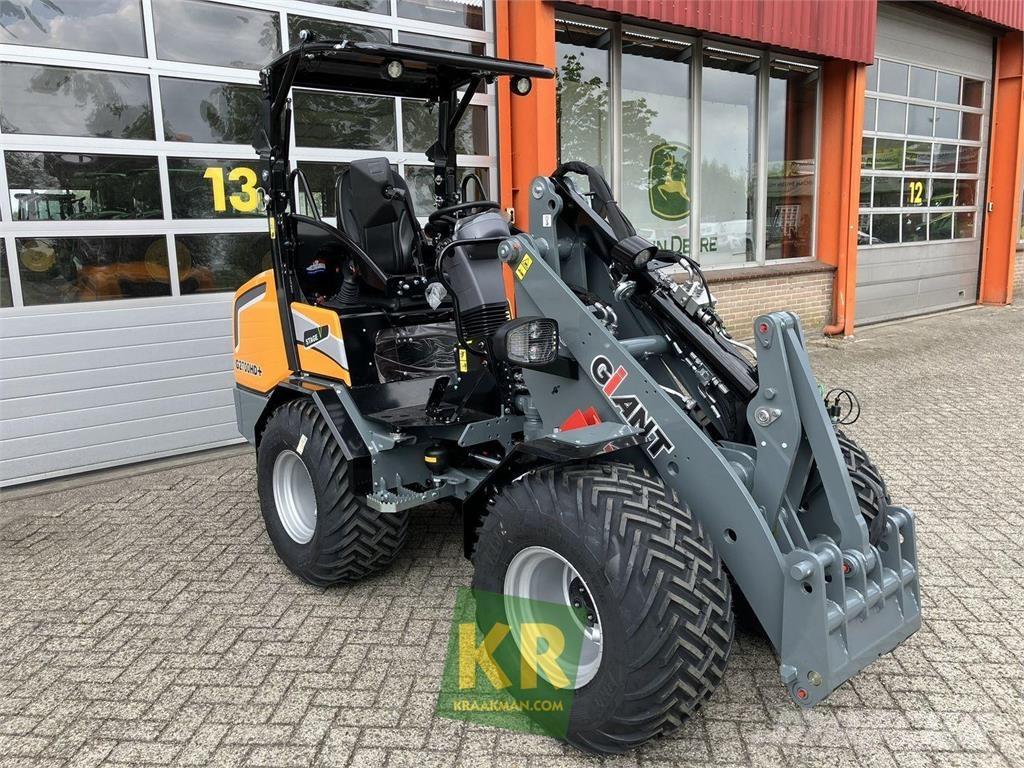 GiANT G2700 HD Фронтальні навантажувачі та екскаватори