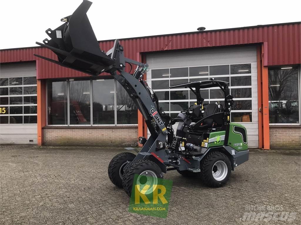 GiANT G2700E Фронтальні навантажувачі та екскаватори