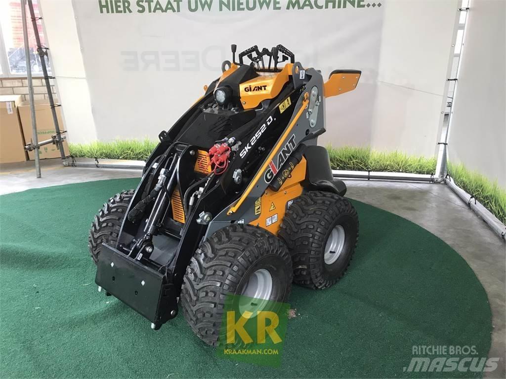 GiANT SK252D Фронтальні навантажувачі та екскаватори