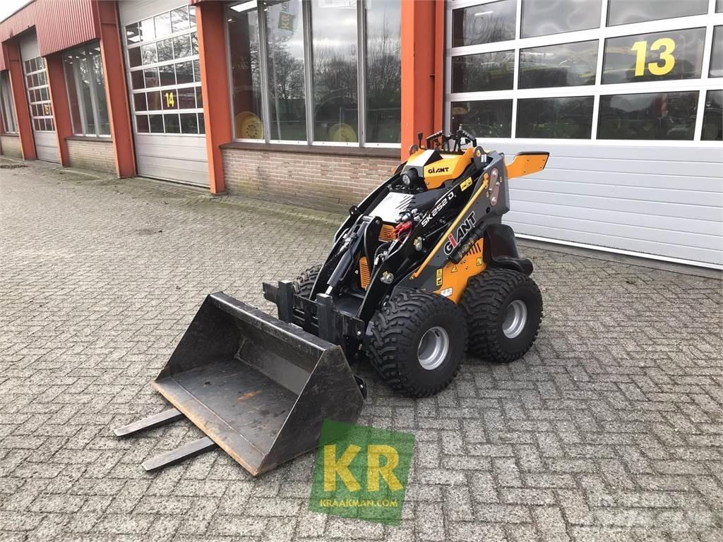 GiANT SK252D Фронтальні навантажувачі та екскаватори