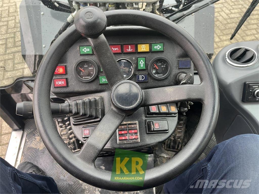 GiANT V5003 Фронтальні навантажувачі та екскаватори