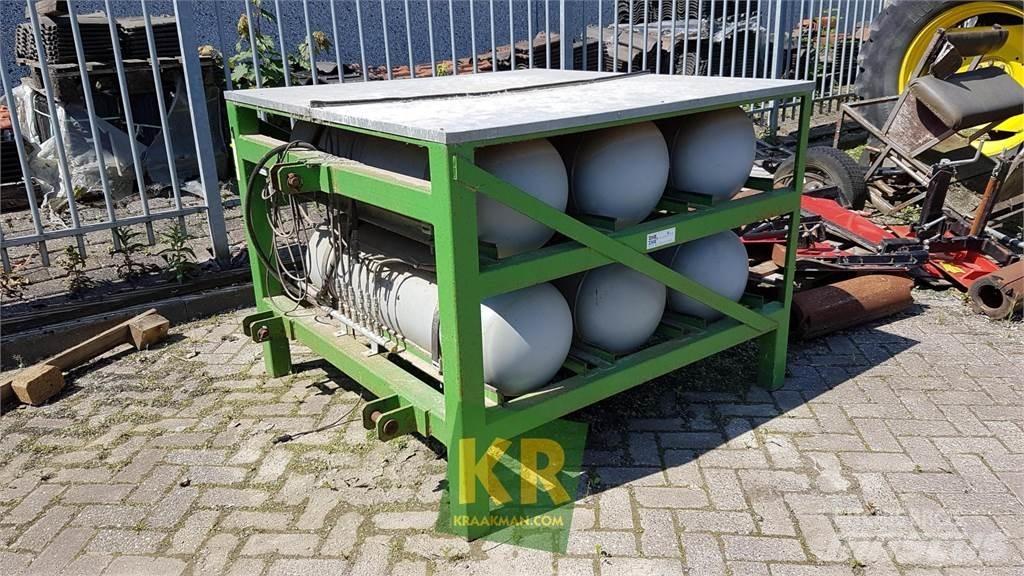 Hoaf 6x 116 liter Сільгосптехніка - Інші