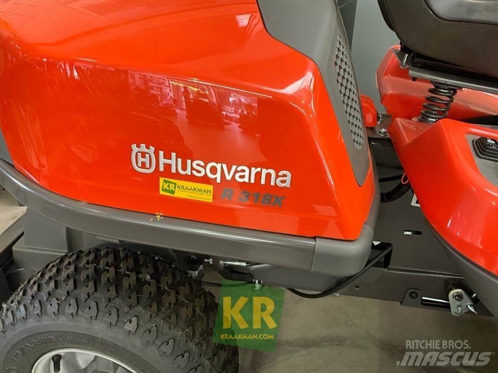 Husqvarna R318X Самохідні газонокосарки