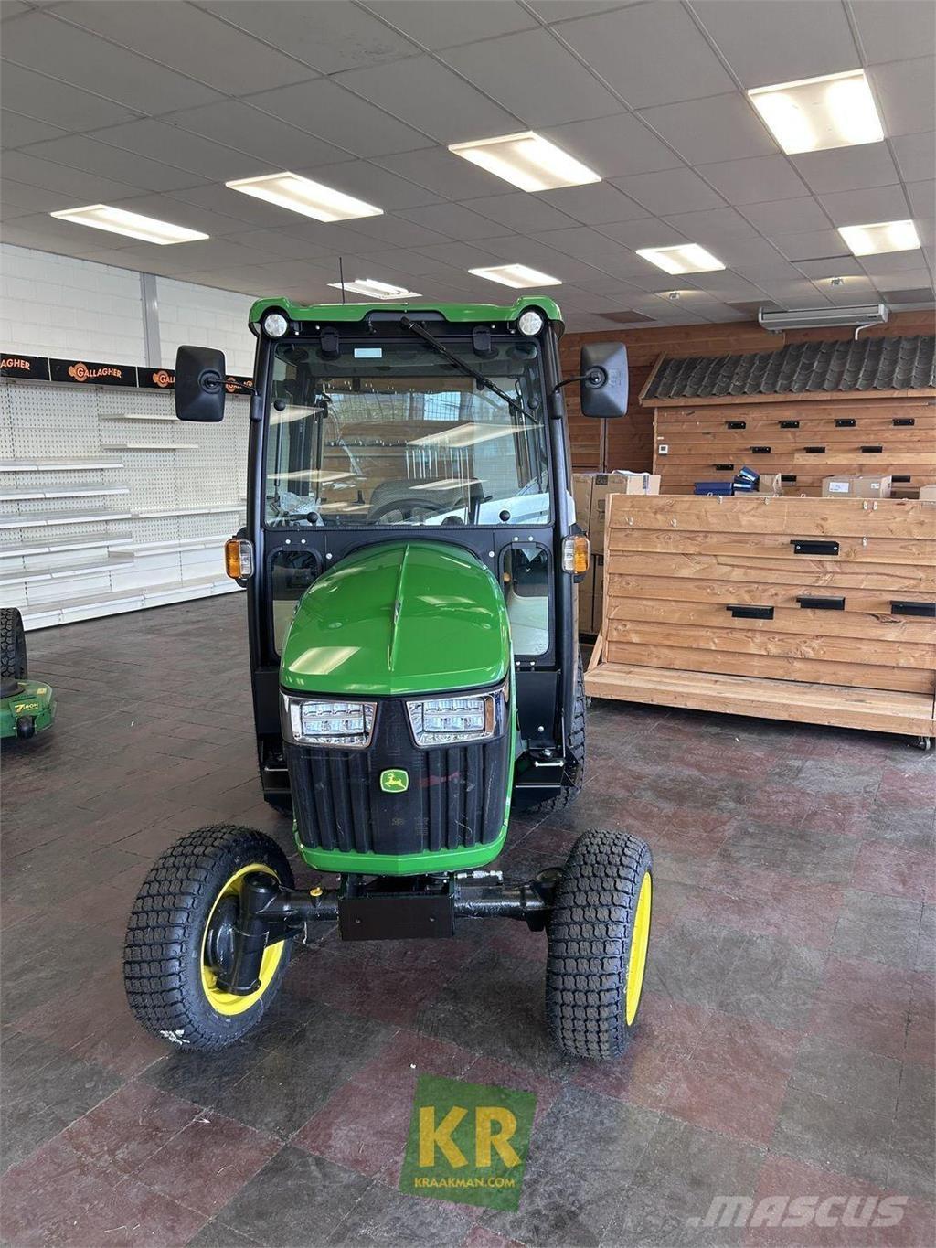 John Deere 2032R Трактори