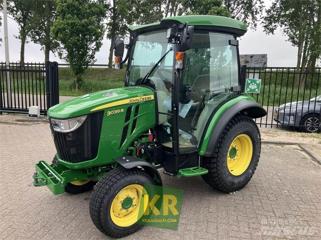 John Deere 3039R Трактори