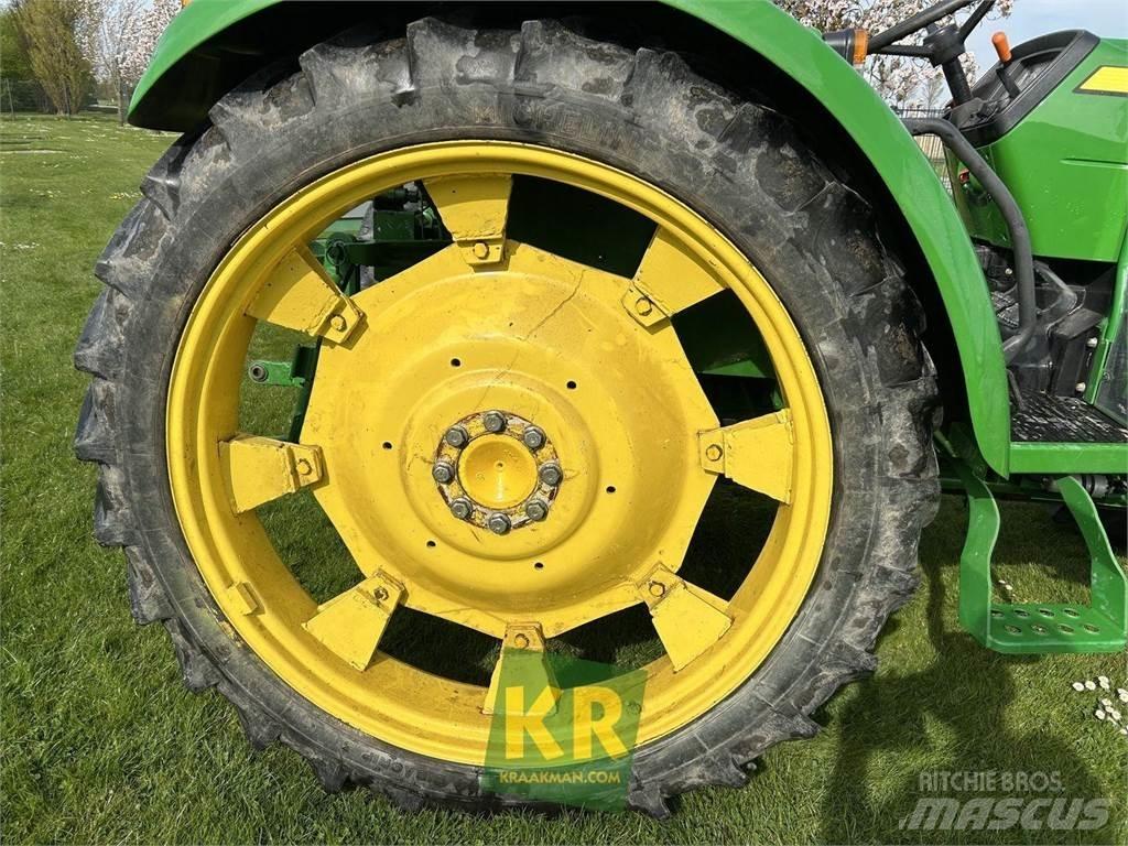 John Deere 5055E Трактори