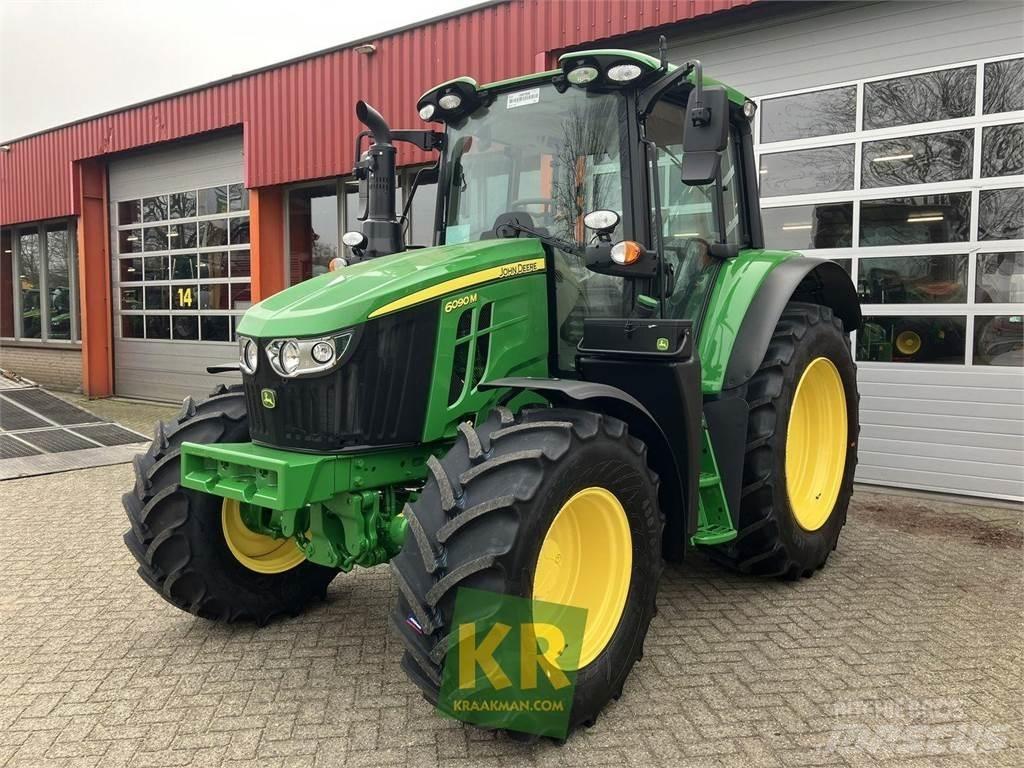 John Deere 6090M Трактори