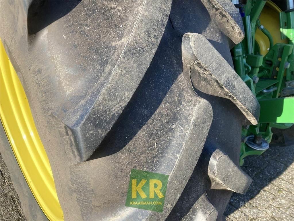 John Deere 6130R Трактори