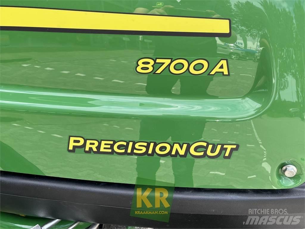 John Deere 8700A Газонокосарки