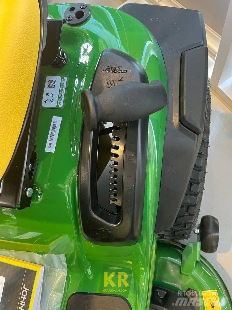 John Deere X127 Самохідні газонокосарки