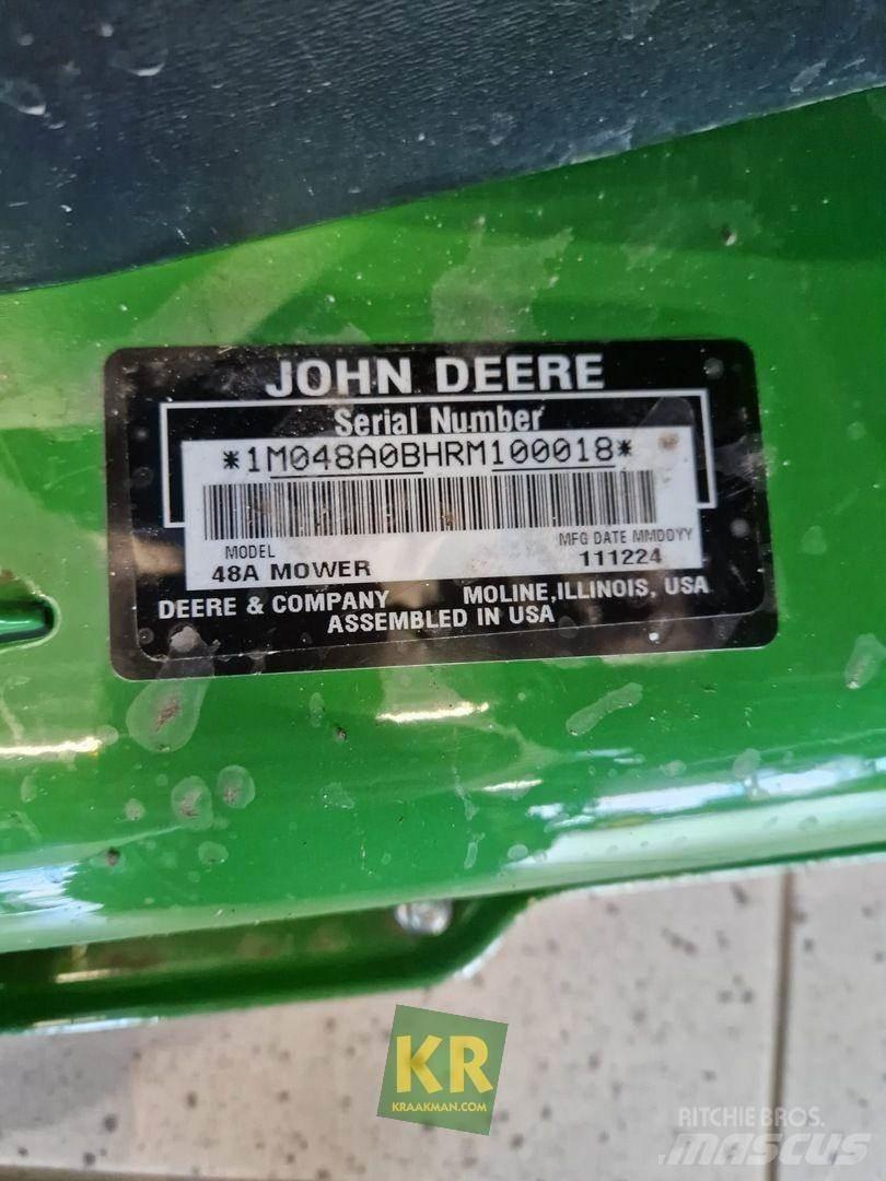 John Deere X370 Самохідні газонокосарки