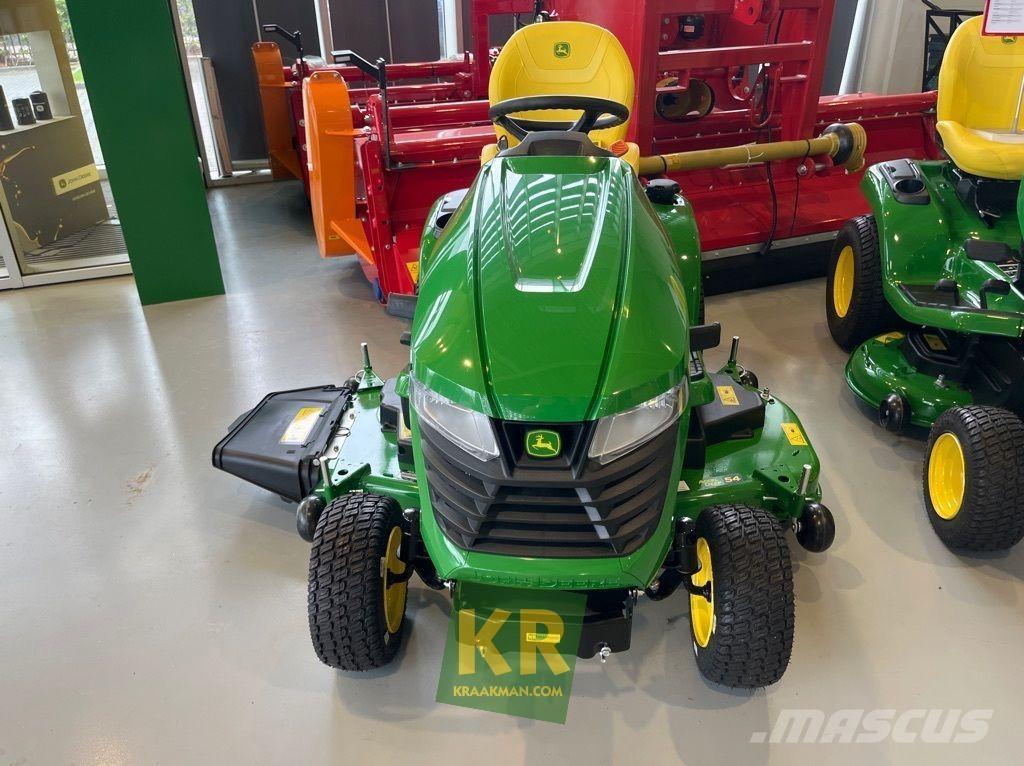 John Deere X380 Самохідні газонокосарки