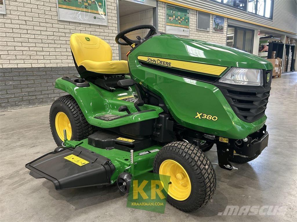 John Deere X380 Самохідні газонокосарки