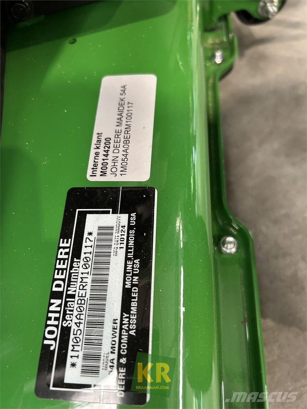 John Deere X380 Самохідні газонокосарки