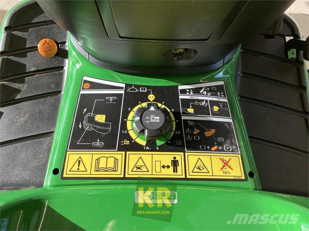 John Deere X590 Самохідні газонокосарки