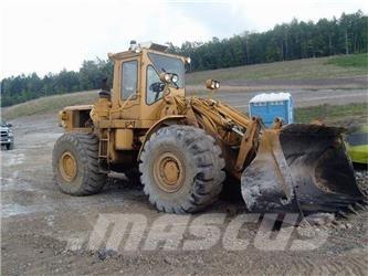 CAT 980B Фронтальні навантажувачі