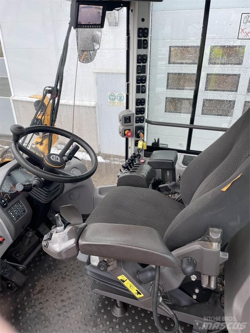Volvo L60H Фронтальні навантажувачі
