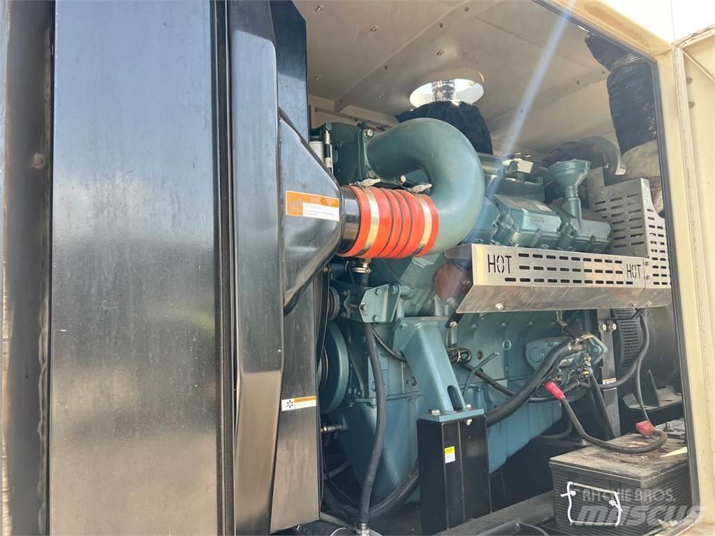 Doosan P222FE Двигуни