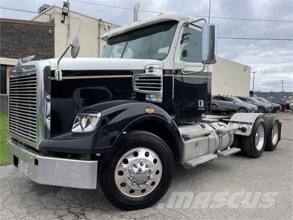 Freightliner 122SD Тягачі