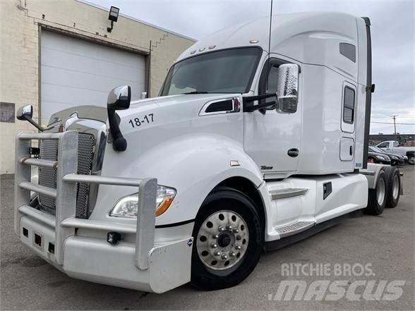 Kenworth T680 Тягачі