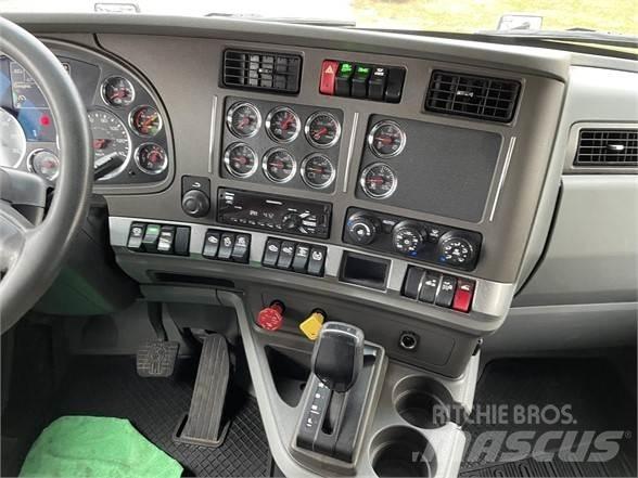 Kenworth T680 Тягачі