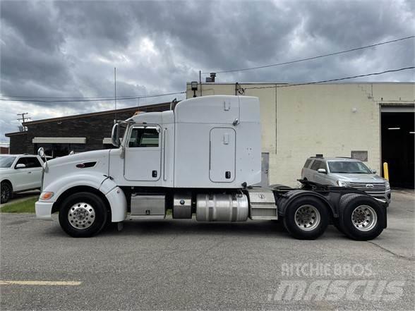 Peterbilt 386 Тягачі