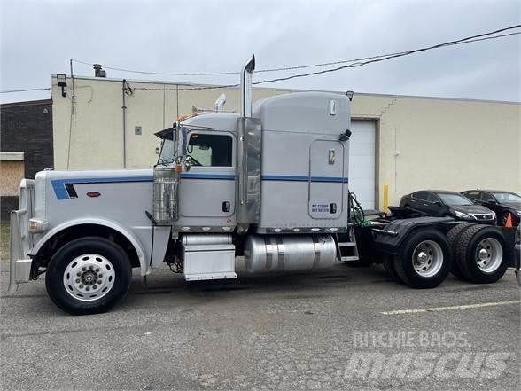 Peterbilt 388 Тягачі