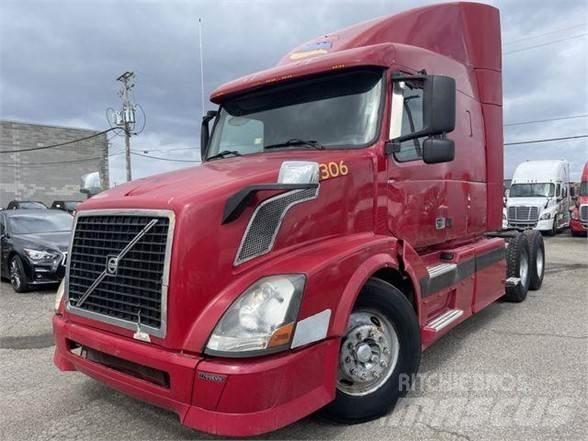 Volvo VNL64T730 Тягачі