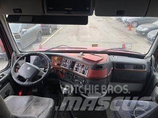 Volvo VNL64T730 Тягачі