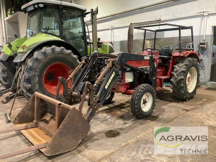 Case IH IHC 633 Трактори