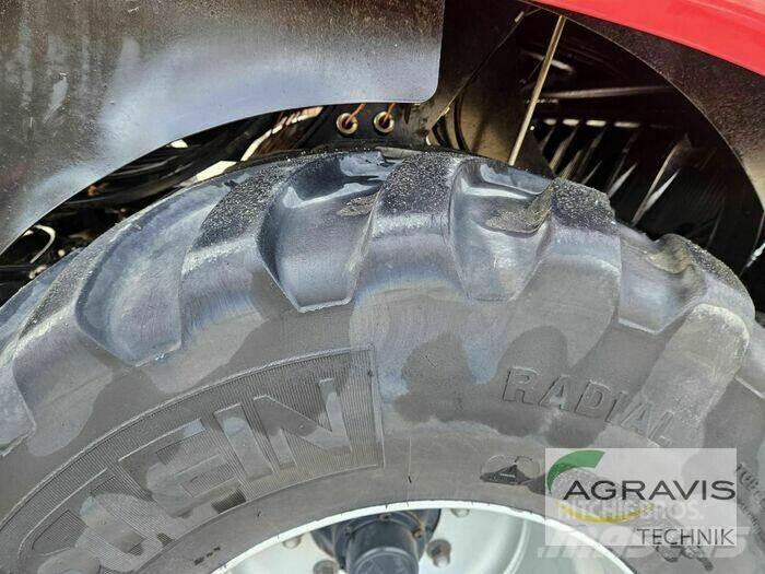 Case IH LB 424 R RL6 Тюкові прес-підбирачі