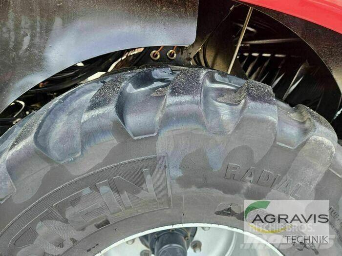 Case IH LB 424 R RL6 Тюкові прес-підбирачі