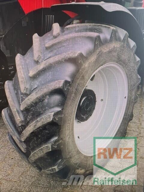 Case IH Luxxum 120 Трактори