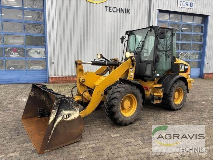 CAT 908 Фронтальні навантажувачі