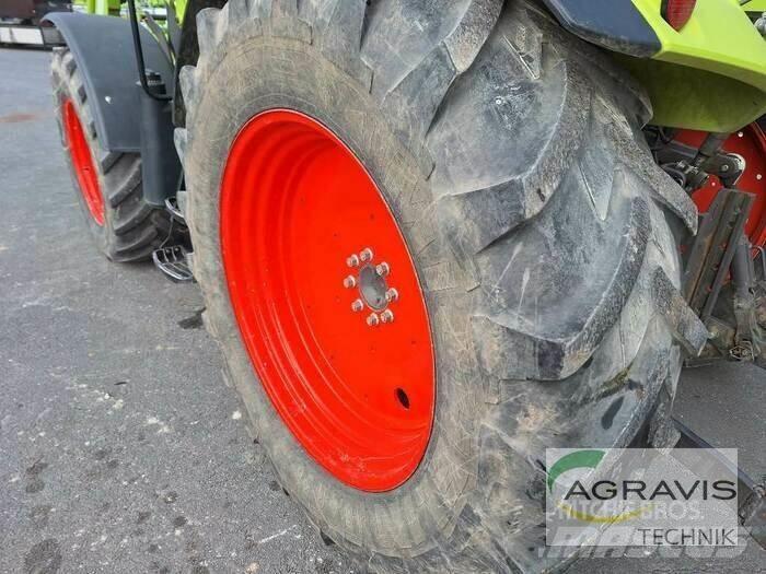 CLAAS ARION 420 Трактори