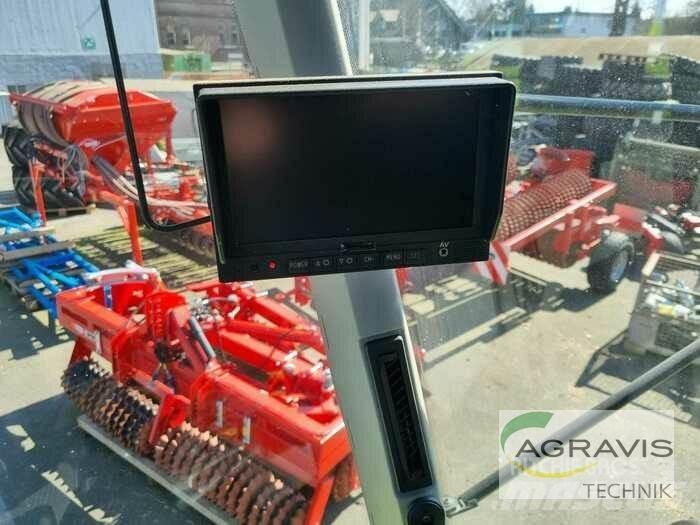 CLAAS AVERO 240 Зернозбиральні комбайни