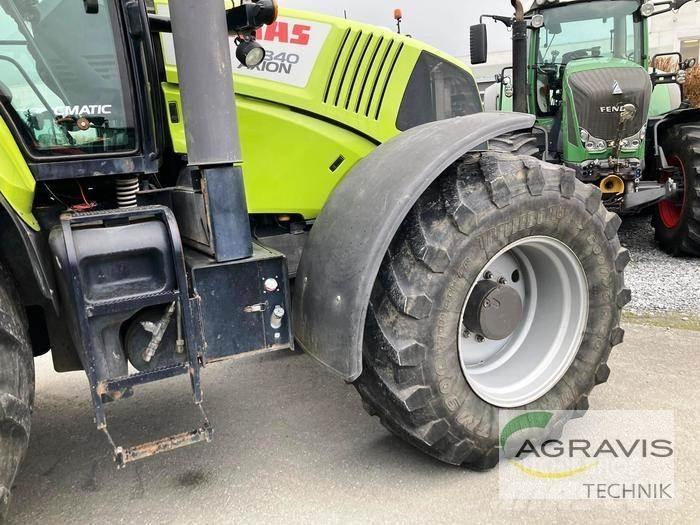 CLAAS AXION 840 CMATIC Трактори