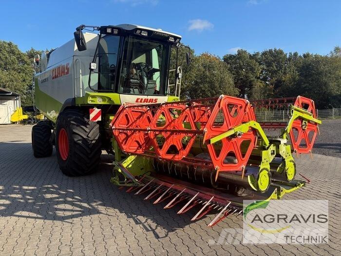CLAAS LEXION 530 Зернозбиральні комбайни