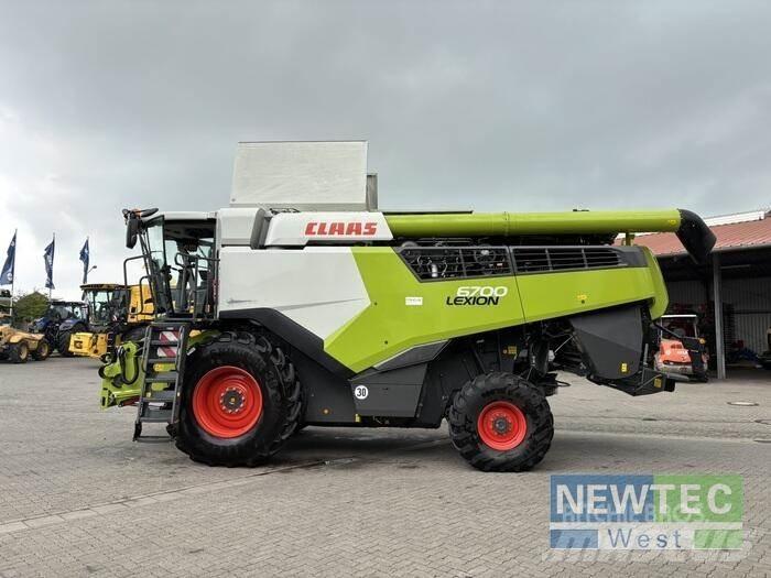 CLAAS LEXION 6700 Зернозбиральні комбайни