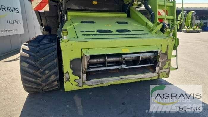 CLAAS LEXION 750 Зернозбиральні комбайни