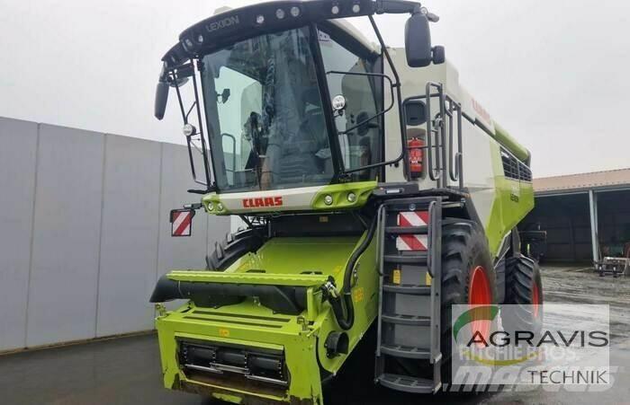 CLAAS LEXION 7500 Зернозбиральні комбайни