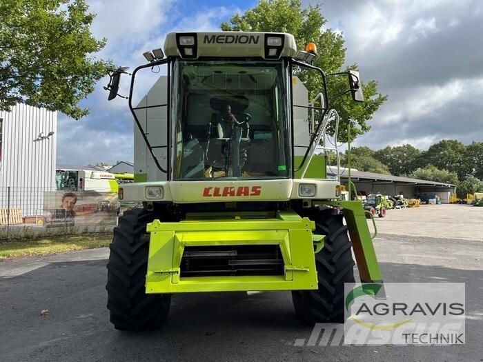 CLAAS MEDION 310 Зернозбиральні комбайни